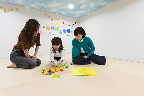 キッズスペースもあるのでお子様とご一緒に。 Kids space