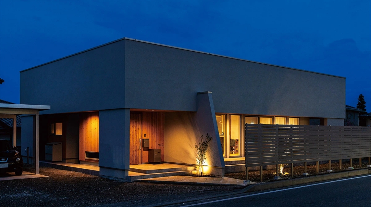光と装いで魅せる Urban modernな住まい