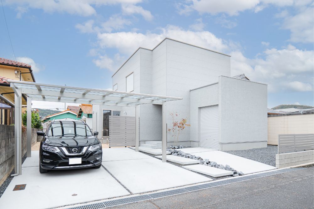 モダンでシンプルな外観が魅力の住宅