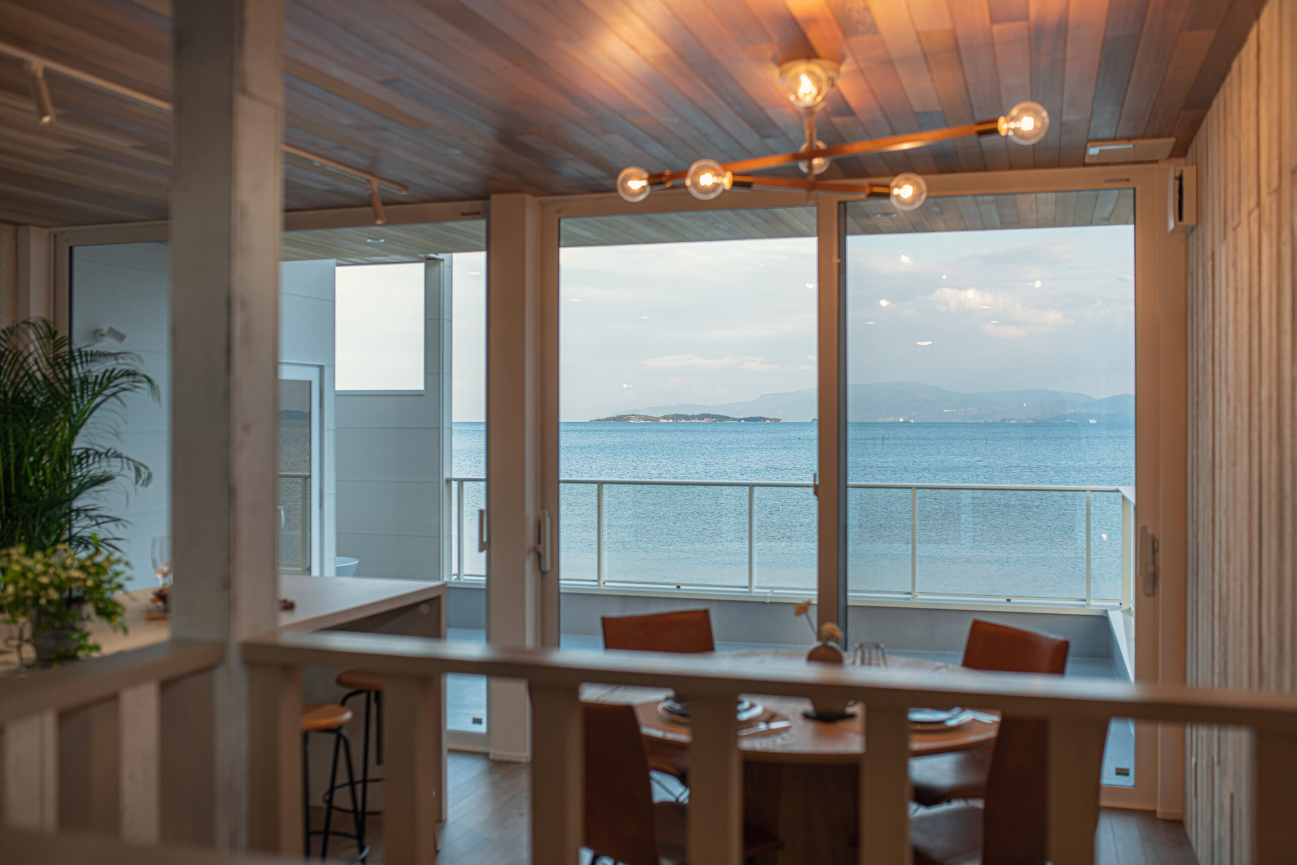 海を感じて暮らす、やすらぎの空間