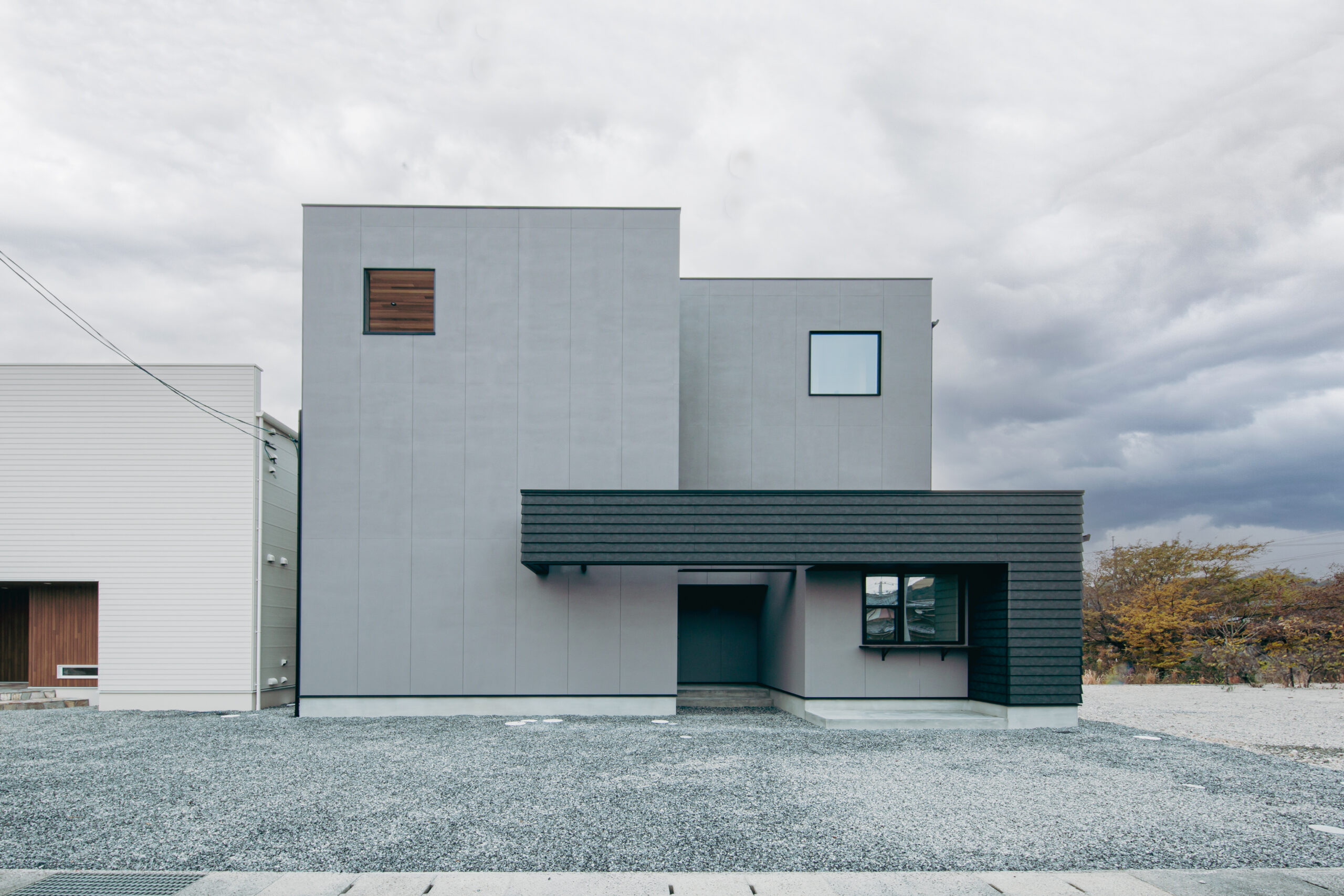 無駄を削ぎ落とした、ラグジュアリーな邸宅